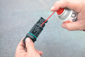Insta-Synth 12 Dehumidifier spray